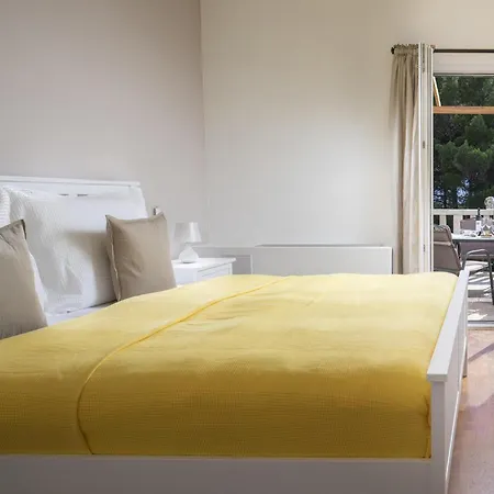 10 Mala Tatil Evi *