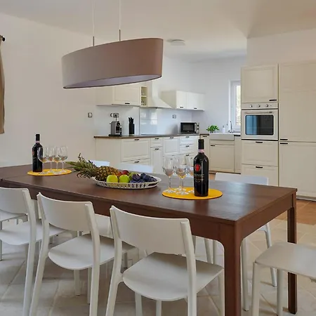 Tatil Evi 10 Mala Rudina